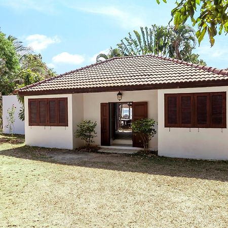 Baan Khunying – Secluded Phuket Beachfront Villa Rawai Buitenkant foto