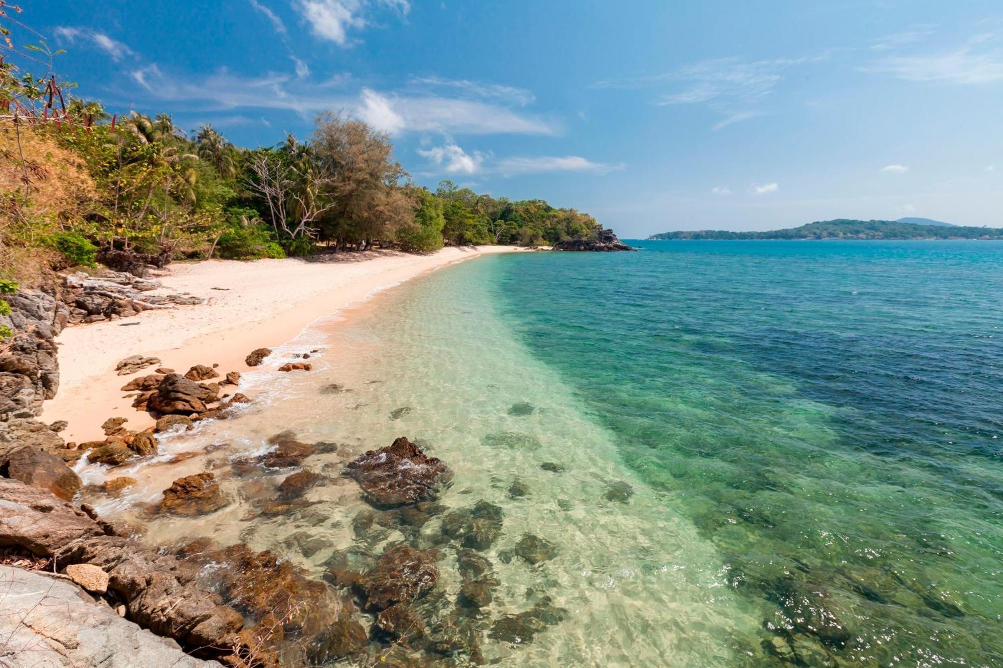 Baan Khunying – Secluded Phuket Beachfront Villa Rawai Buitenkant foto