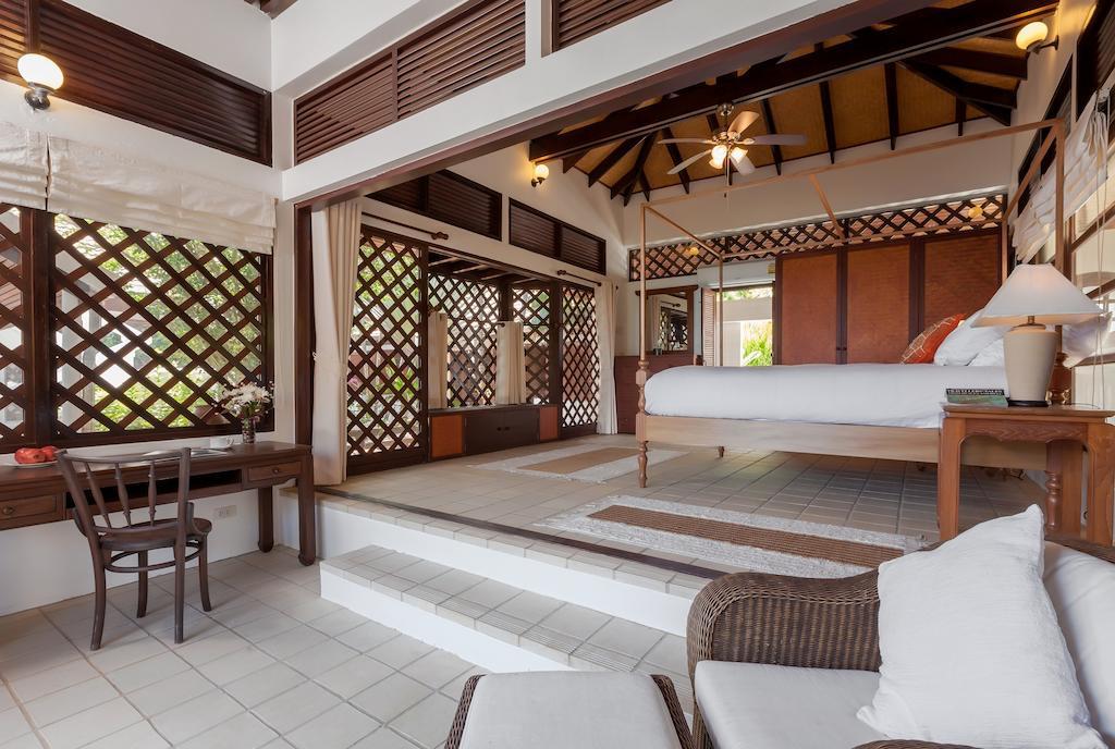Baan Khunying – Secluded Phuket Beachfront Villa Rawai Kamer foto