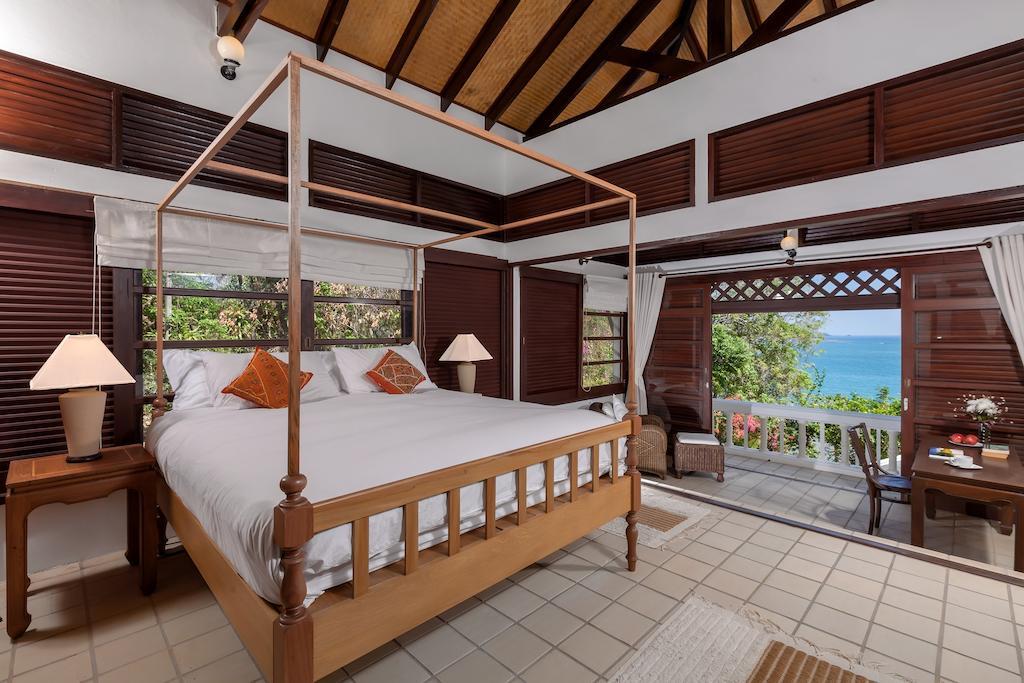 Baan Khunying – Secluded Phuket Beachfront Villa Rawai Kamer foto