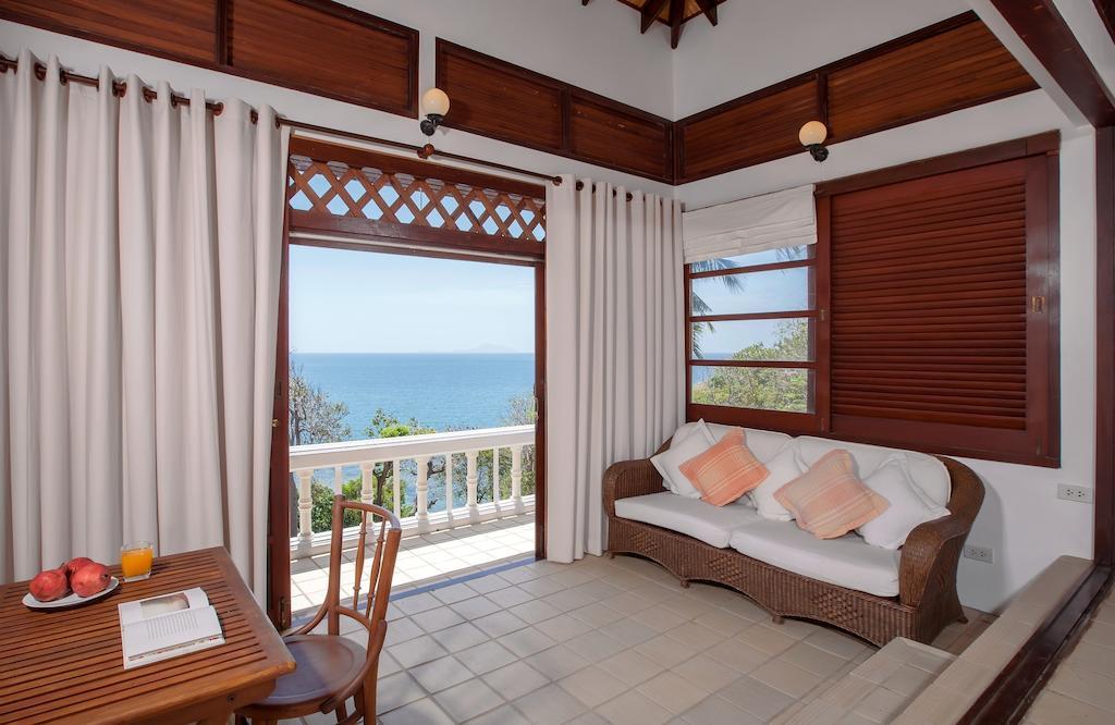 Baan Khunying – Secluded Phuket Beachfront Villa Rawai Kamer foto