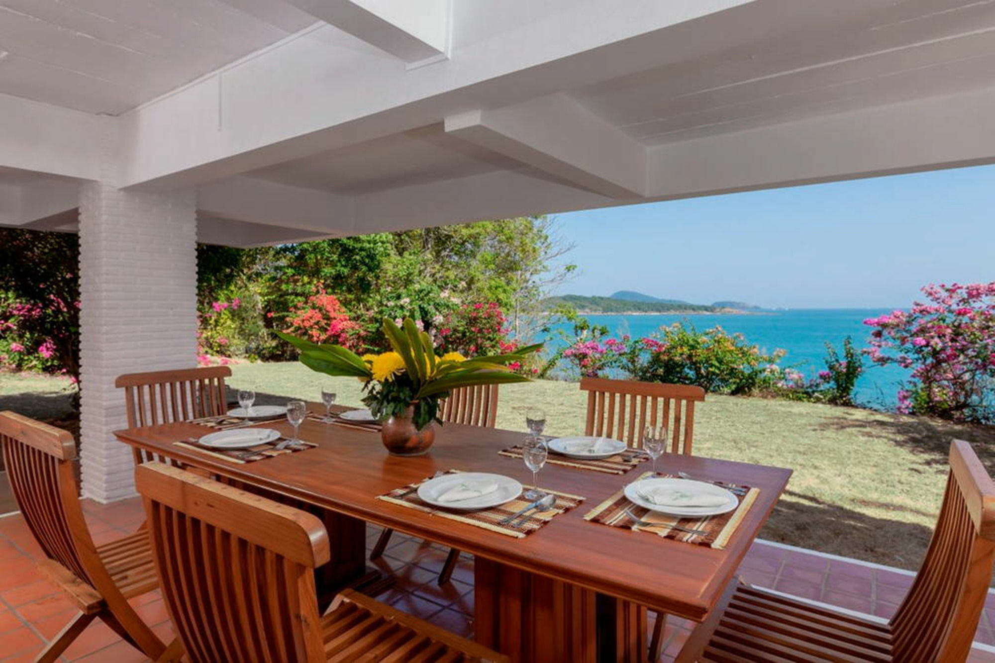Baan Khunying – Secluded Phuket Beachfront Villa Rawai Buitenkant foto