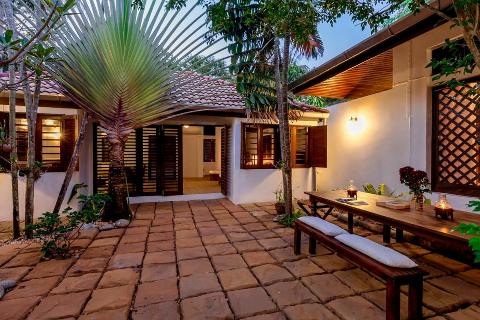 Baan Khunying – Secluded Phuket Beachfront Villa Rawai Buitenkant foto