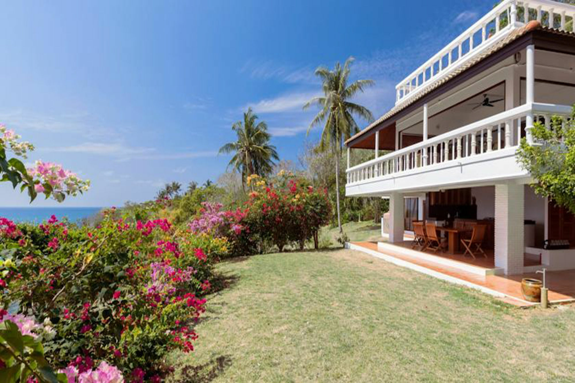 Baan Khunying – Secluded Phuket Beachfront Villa Rawai Buitenkant foto