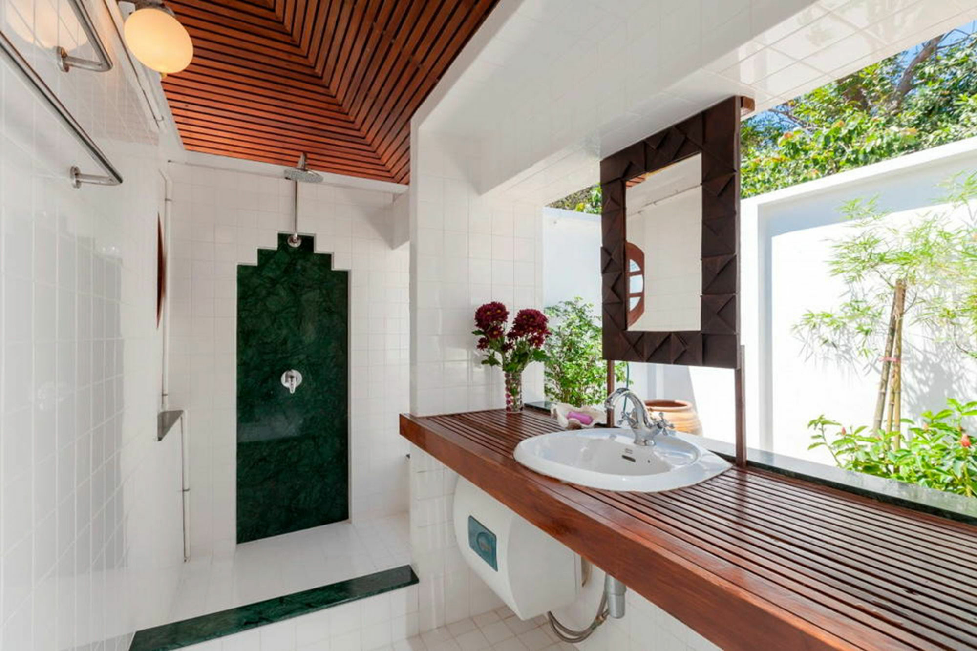 Baan Khunying – Secluded Phuket Beachfront Villa Rawai Buitenkant foto