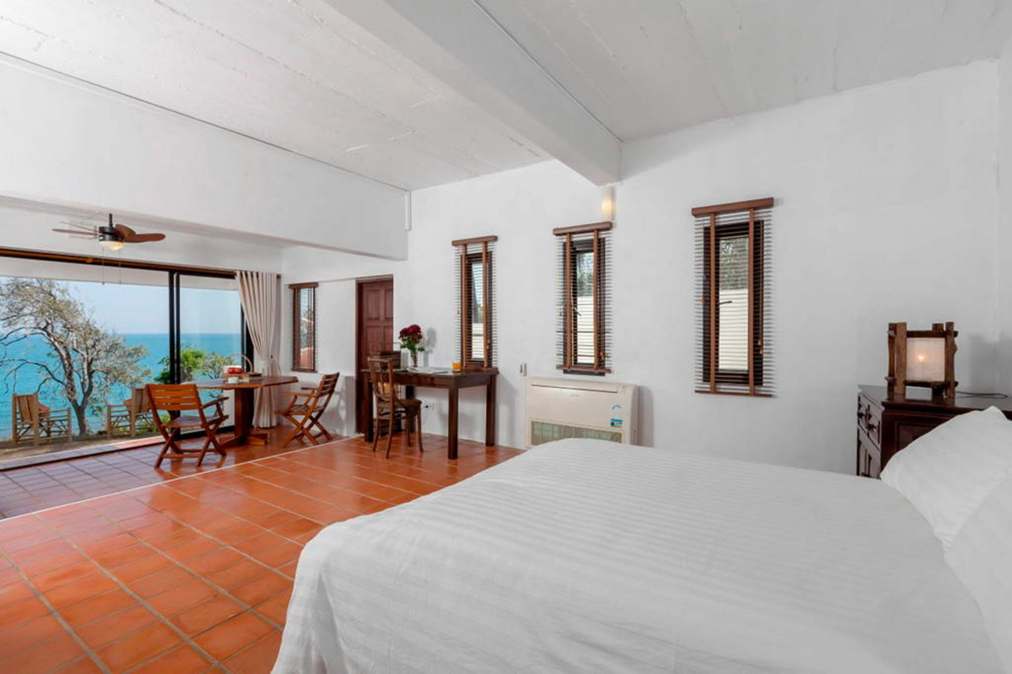 Baan Khunying – Secluded Phuket Beachfront Villa Rawai Buitenkant foto